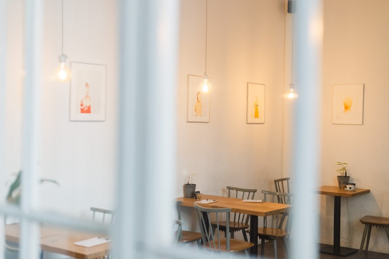 19grams Café am Schlesischen Tor in Berlin Kreuzberg – Specialty Coffee Shop-Atmosphere von 19grims.com Roasters, gemütlicher Innenraum