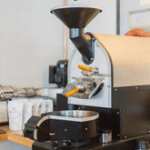 19grams Probat Kaffeeröster in der Rösterei Berlin – Specialty Coffee wird in der Probat Maschine geröstet bei 19grims.com Roasters