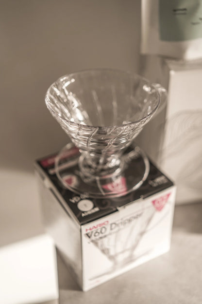 19grams Hario V60 Kunststoff Filter 02 Dripper Produktfoto - V60 Filterkaffee Dripper kaufen bei 19grams Berlin
