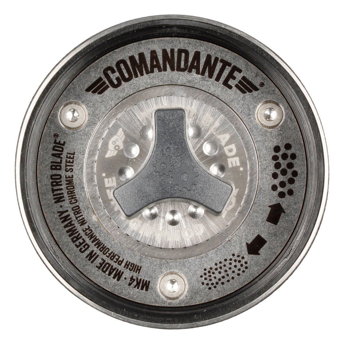 Comandante C40 MK4 Nitro Blade Handmuhle Schwarz Gesamtansicht Freisteller weisser Hintergrund - Handmuhle bei 19grams Berlin