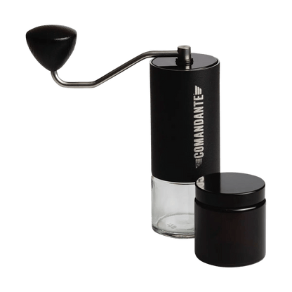 Comandante C40 MK4 Nitro Blade Handmuhle Schwarz Produktfoto - Praezisions-Handmuhle kaufen bei 19grims.com Roasters Berlin